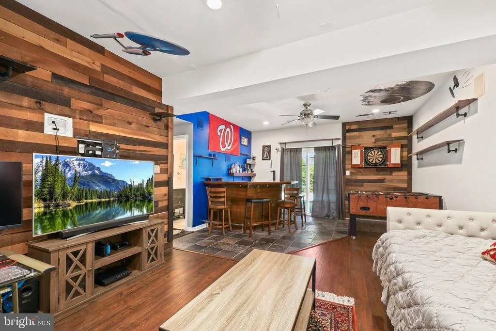 Photo of 9402 LUKE DRIVE