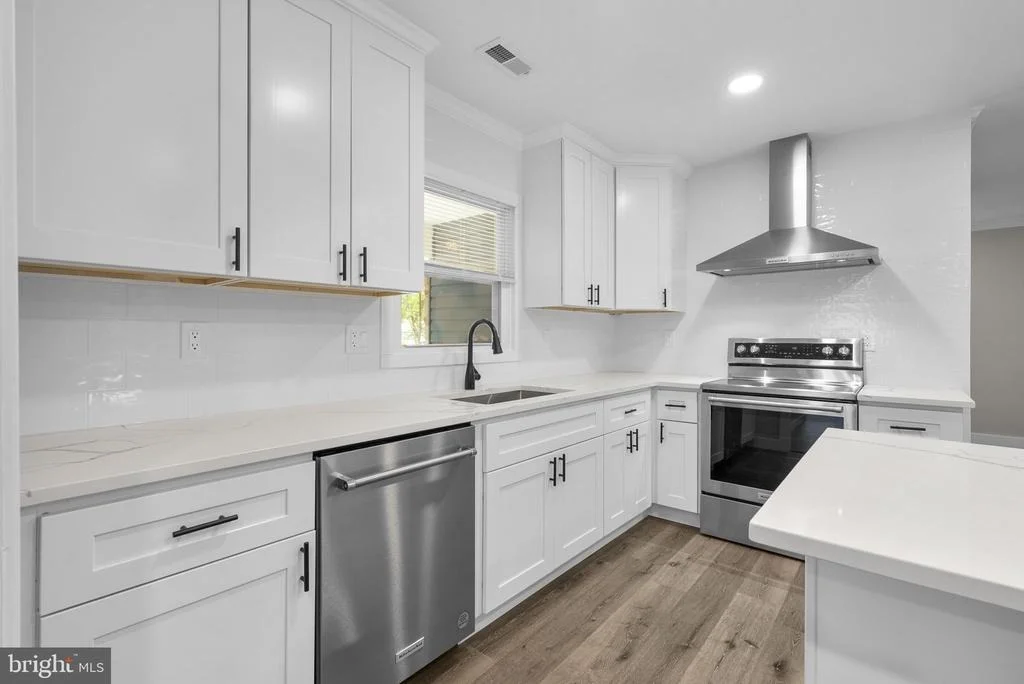 Photo of 12211 MALIN LANE