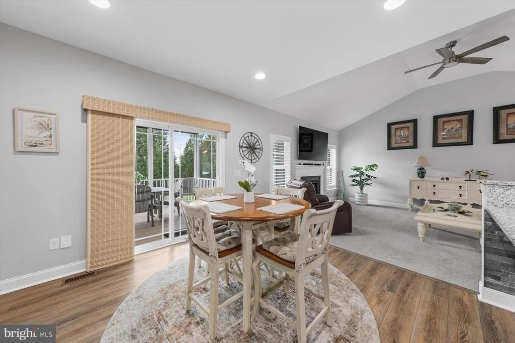 Photo of 24860 MISTLETOE DRIVE