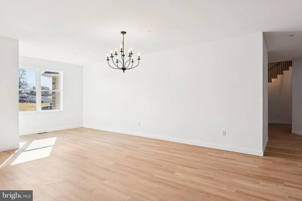 Photo of 8325 GROVE ANGLE ROAD