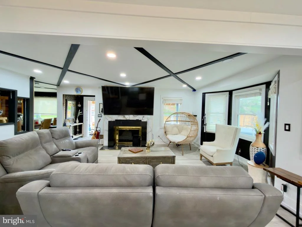 Photo of 16720 LONGDRAFT ROAD