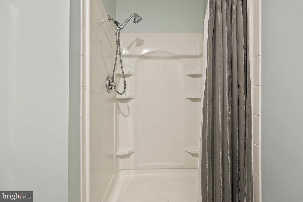Photo of 16008 FAIRWAY DRIVE