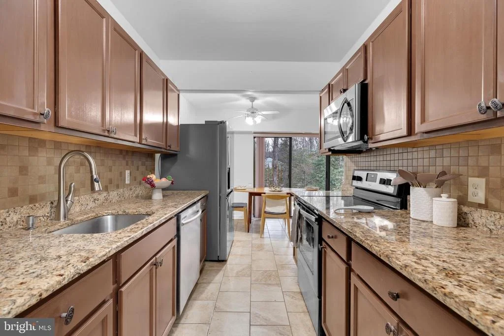 Photo of Unit 832B at 11637 STONEVIEW SQUARE