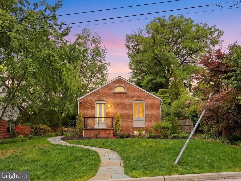 Photo of 9109 BRADFORD ROAD