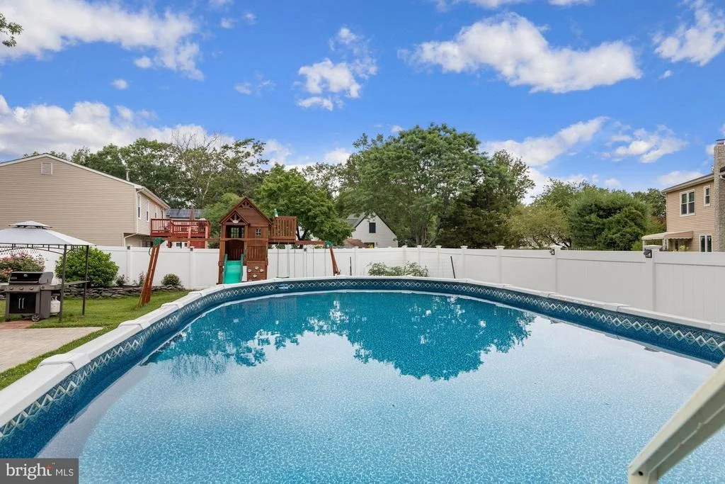 Photo of 212 WELDON ROAD