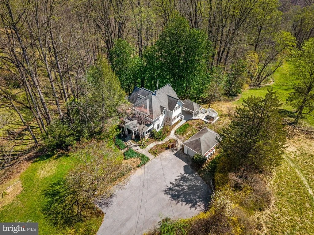 Photo of 8230 DOGWOOD ROAD
