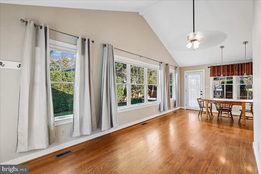 Photo of 8101 SUNDOWN LANE