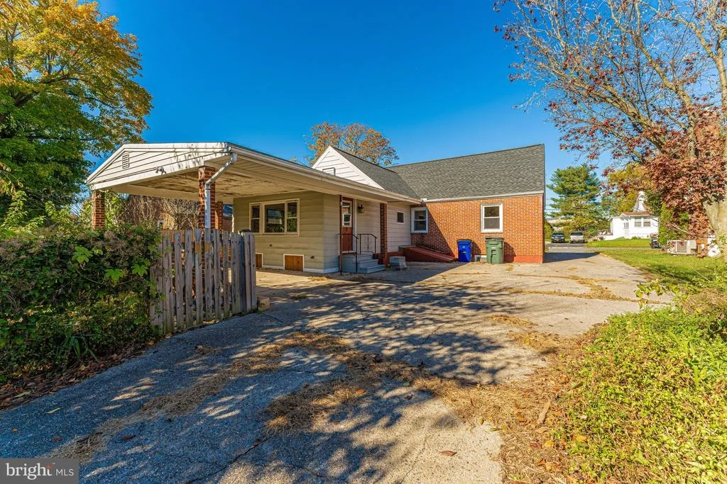Photo of 406 LEE PLACE