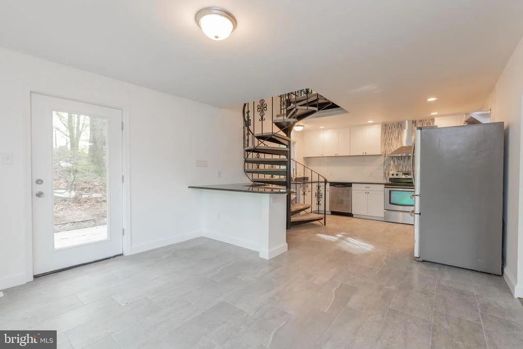 Photo of 2240 GREENVALLEY DRIVE