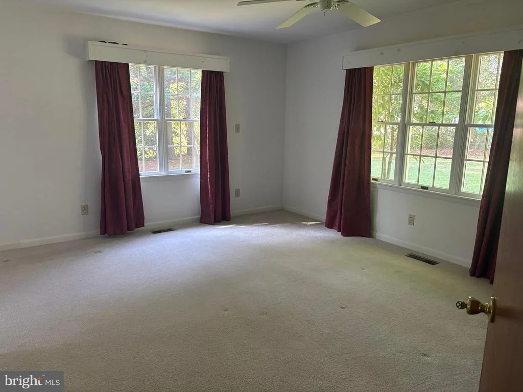 Photo of 207 THRASHER WAY