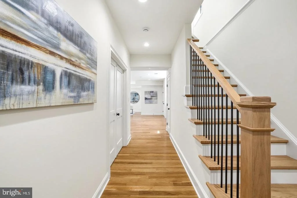Photo of 6512 WILLIAMSBURG BOULEVARD