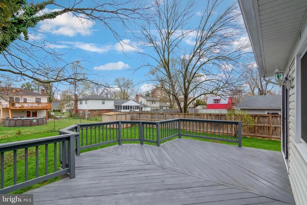 Photo of 9816 GREENVIEW LANE