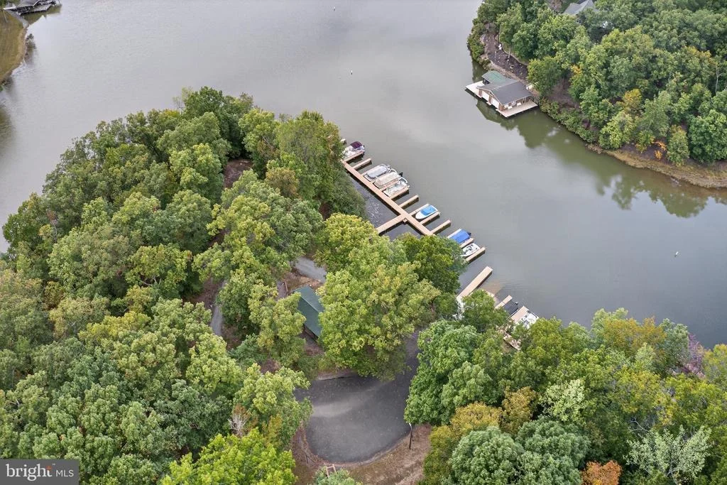 Photo of 721 PINE HARBOUR DRIVE