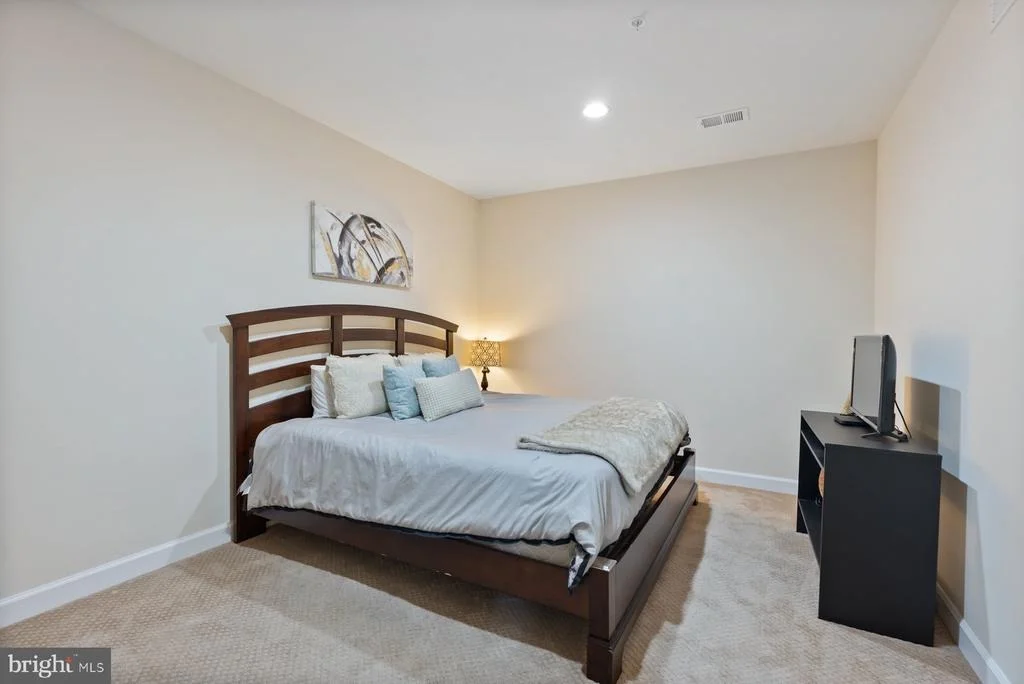 Photo of 14517 HIGHBURY LANE