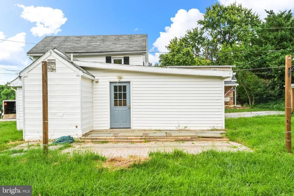 Photo of 18003 DAVIS LANE