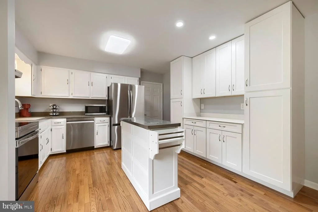Photo of 5350 POMMEL DRIVE
