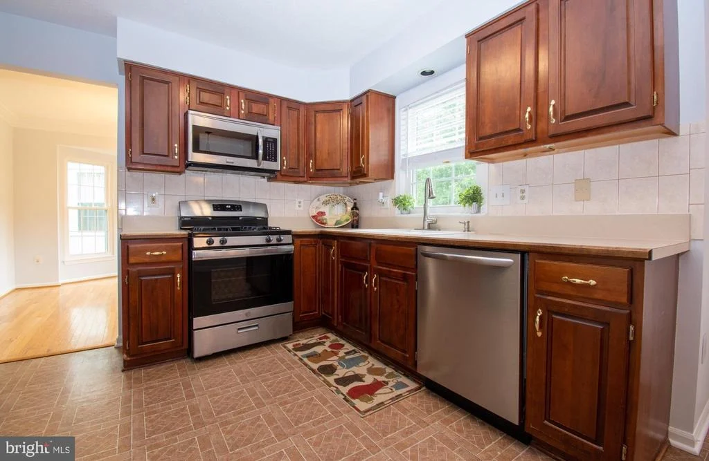 Photo of 1011 CHINABERRY DRIVE