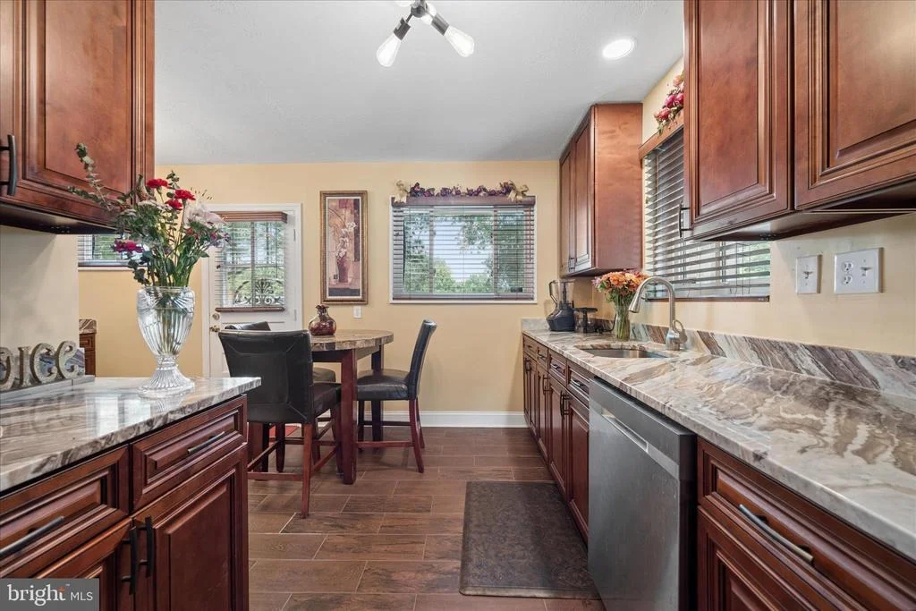 Photo of 6803 ADELPHI ROAD