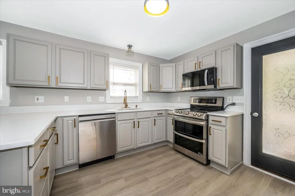 Photo of 1552 DENNIS ROAD
