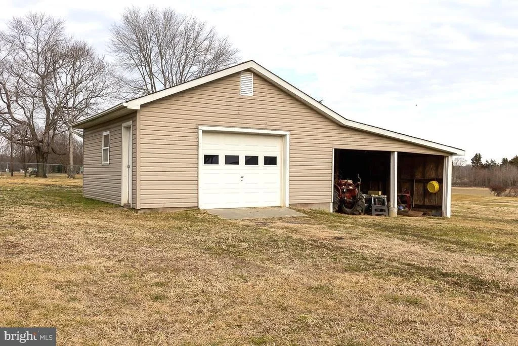 Photo of 16319 TANYARD ROAD