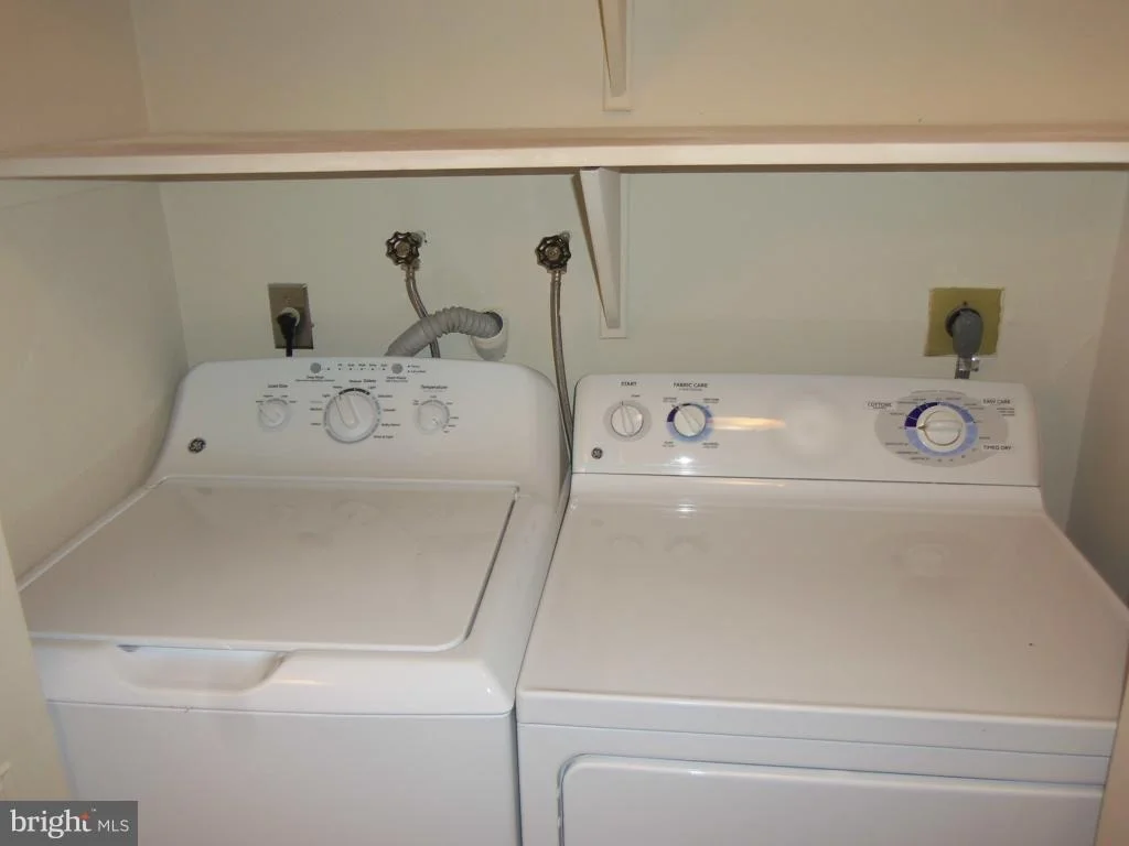 Photo of Unit 701C at 3350 GLENEAGLES DRIVE