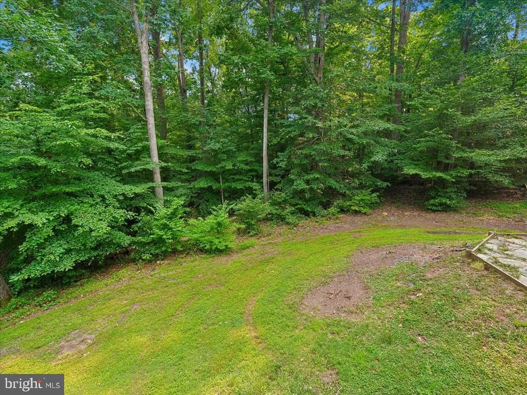 Photo of 8253 HONEYSUCKLE ROAD