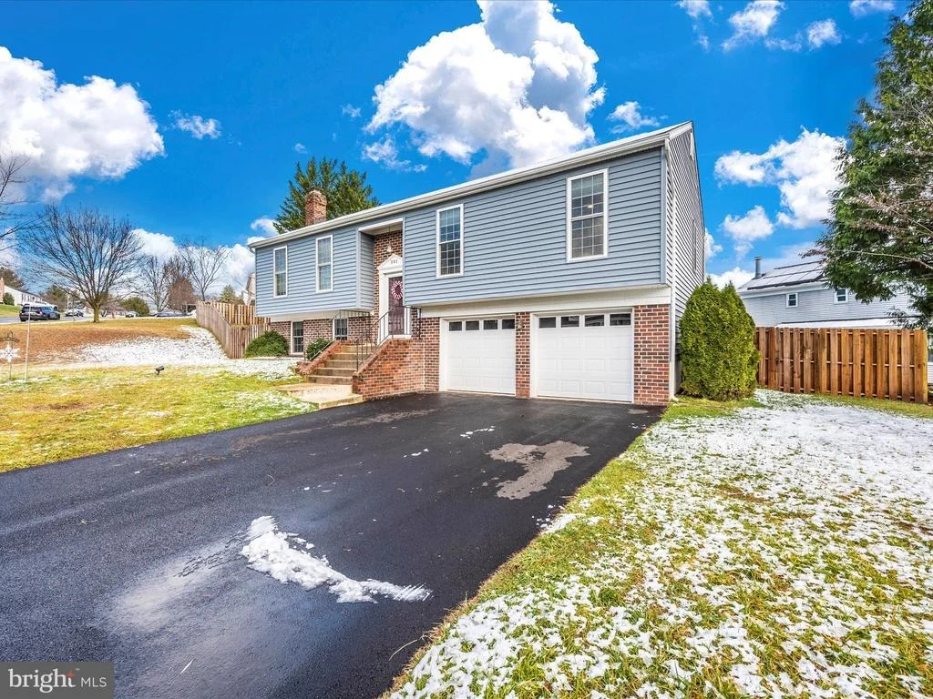 Photo of 301 SPRING GATE COURT
