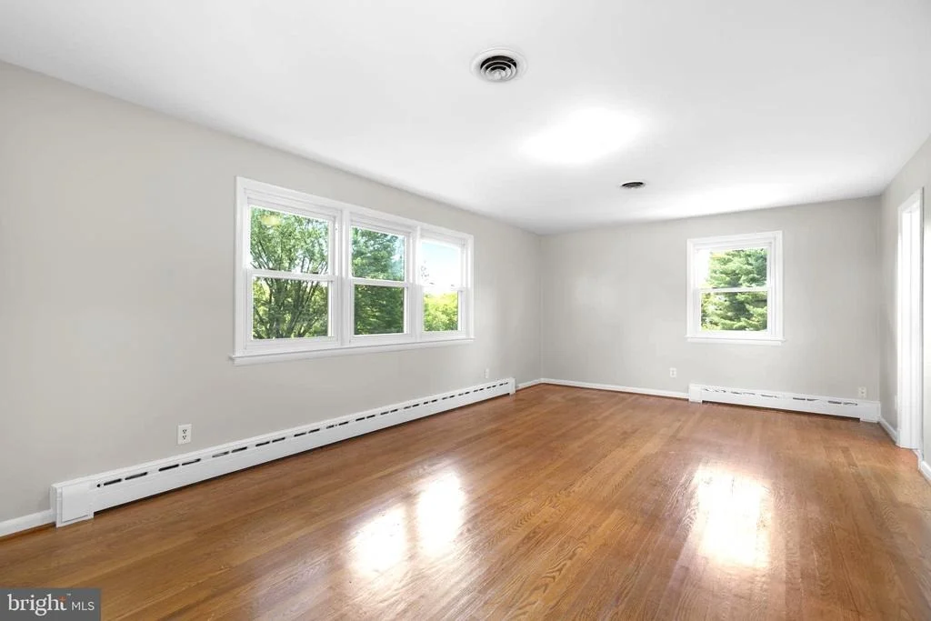Photo of 18015 MUNCASTER ROAD