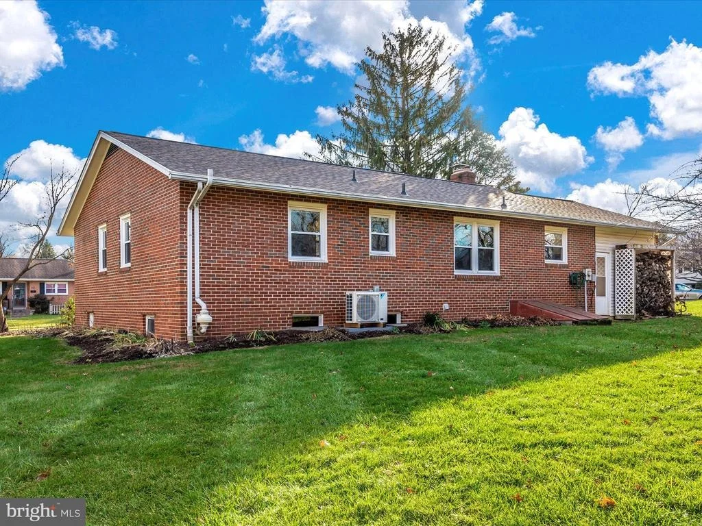 Photo of 232 WYNGATE DRIVE