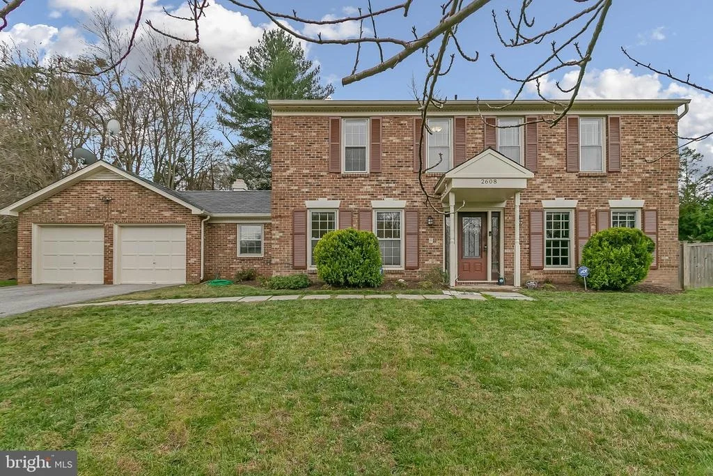 Photo of 2608 VILLAGE LANE