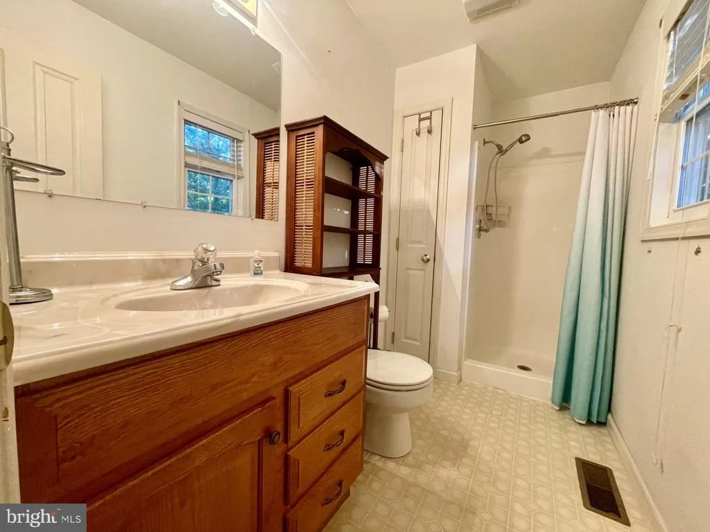 Photo of 33 HIGHVIEW DRIVE