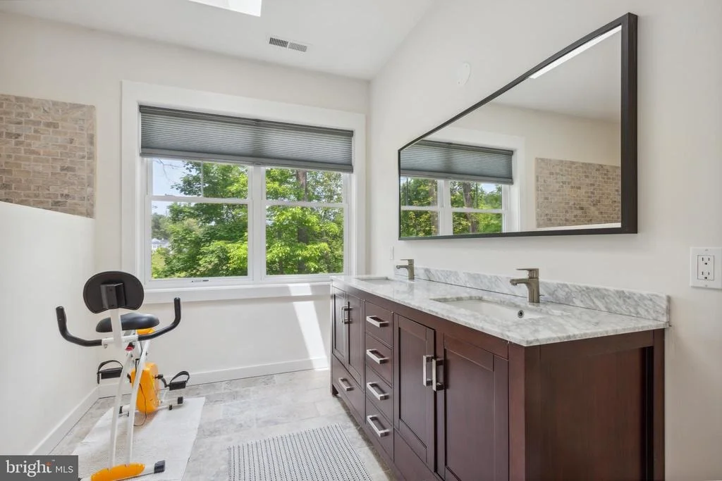 Photo of 803 NORWOOD ROAD