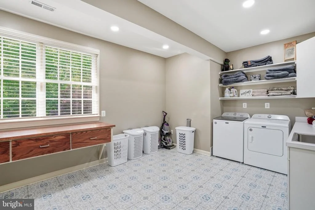 Photo of 1133 SPRINGVALE ROAD