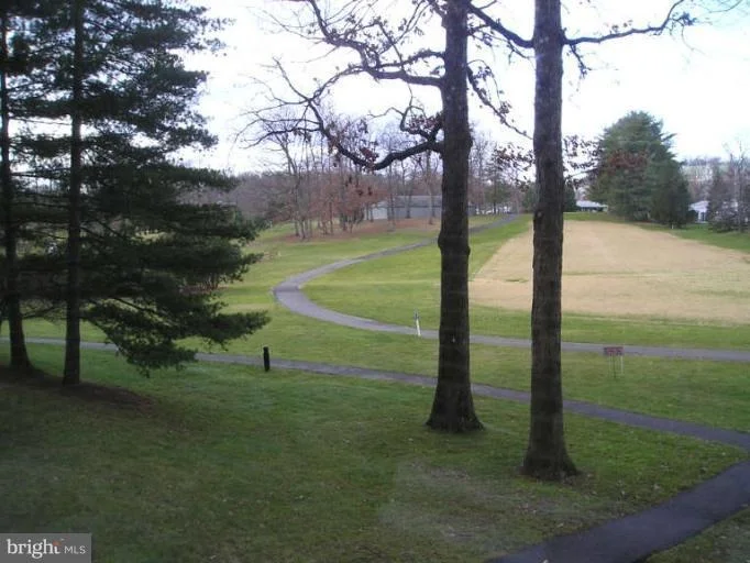 Photo of Unit 1114 at 15101 INTERLACHEN DRIVE