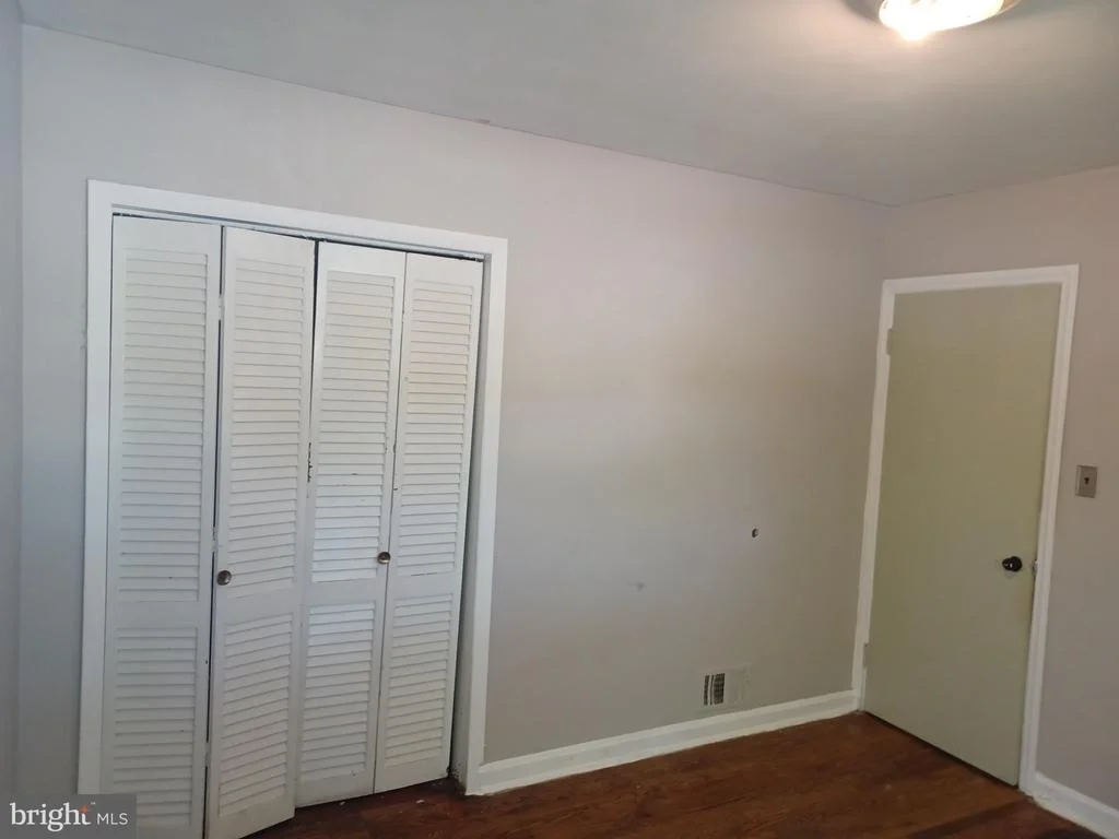 Photo of 9723 BRADDOCK ROAD