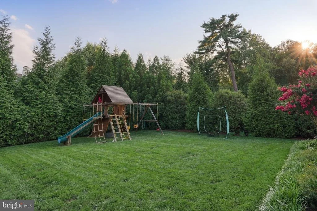 Photo of 6909 ARBOR LANE