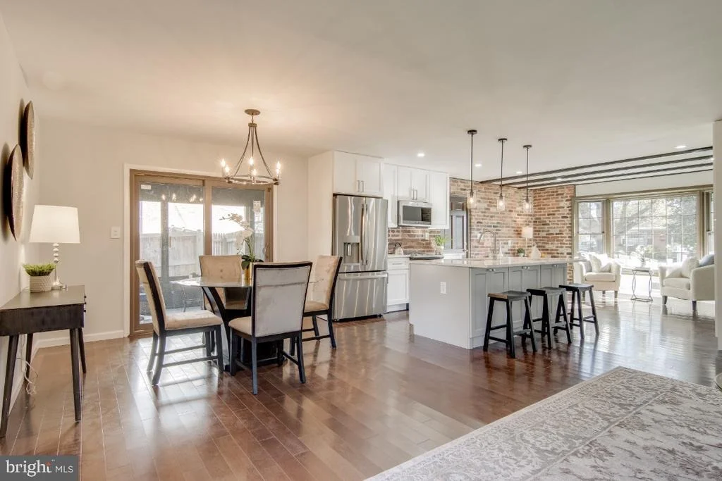 Photo of 6912 HEIDELBURG ROAD