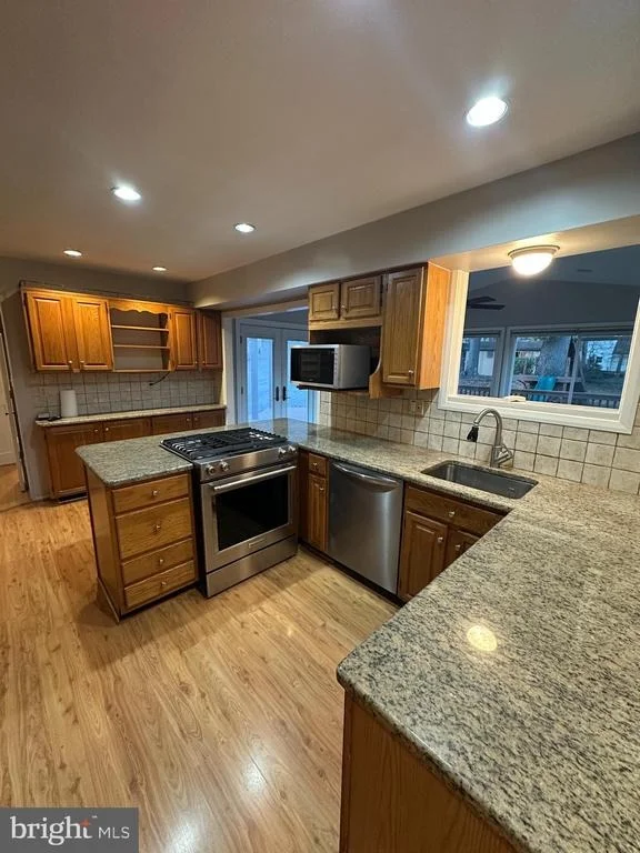 Photo of 10336 BURNSIDE DRIVE