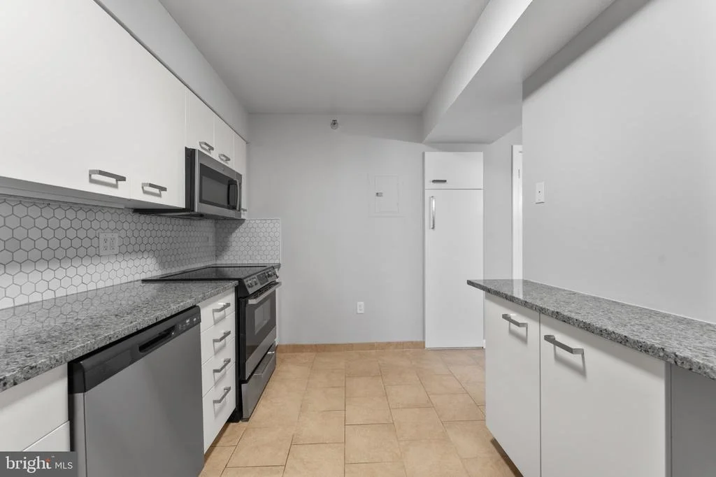Photo of Unit 1401 at 15101 INTERLACHEN DRIVE