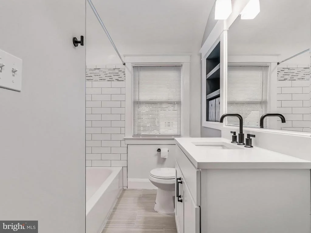 Photo of 5528 ASHBOURNE ROAD