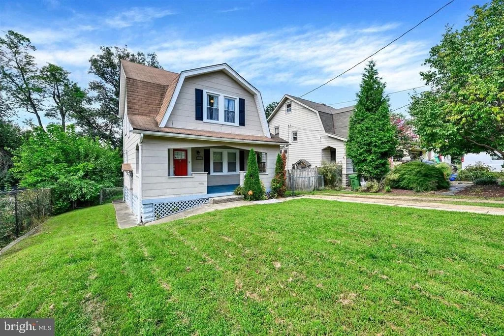 Photo of 4806 HOLDER AVENUE