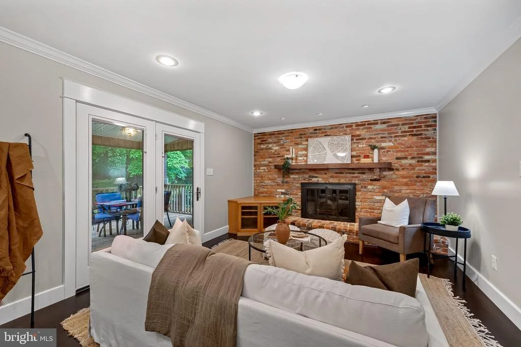 Photo of 427 YORKSHIRE DRIVE