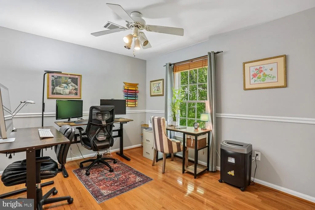 Photo of 465 TSCHIFFELY SQUARE ROAD