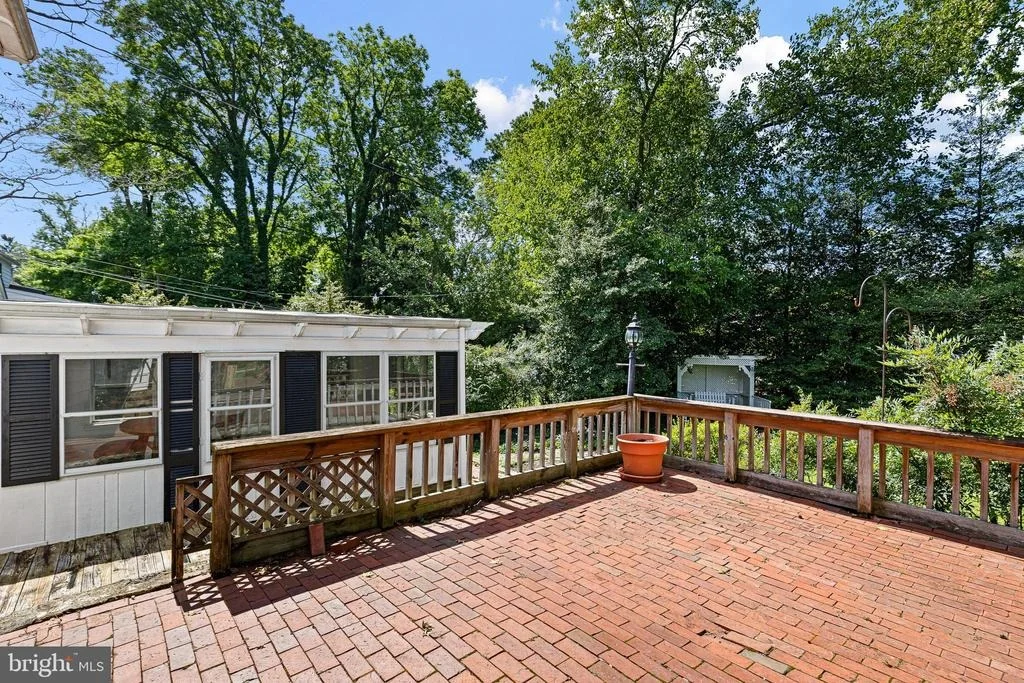 Photo of 1110 WEBSTER DRIVE