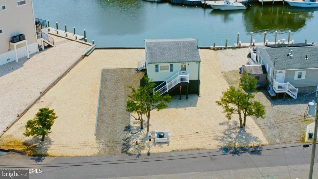 Photo of 1113 LEILANI DRIVE