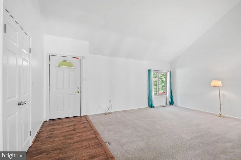 Photo of 19005 HARKNESS LANE