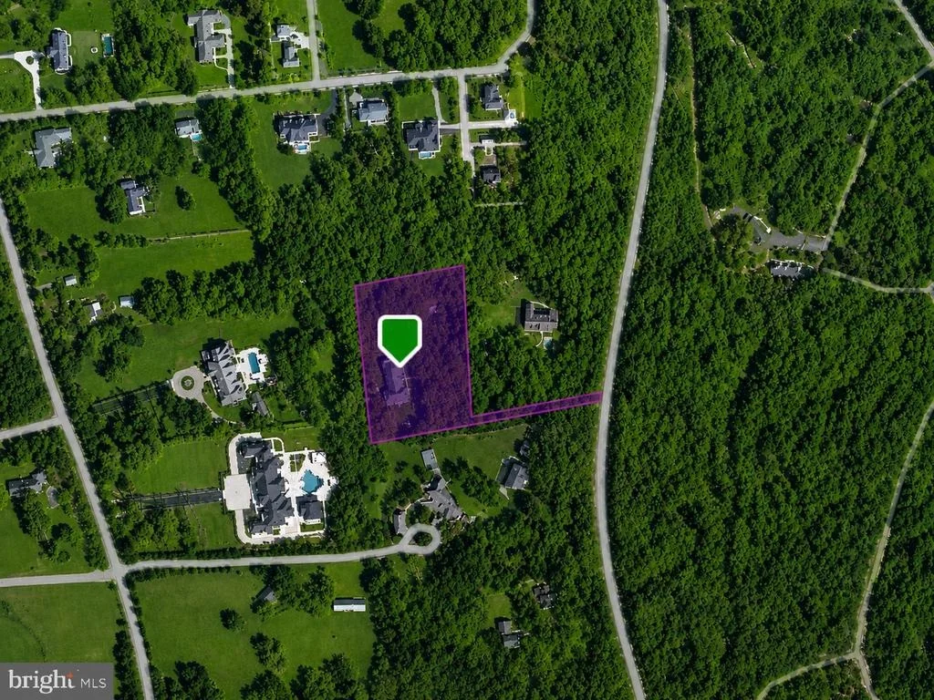 Photo of 9185 OLD DOMINION DRIVE