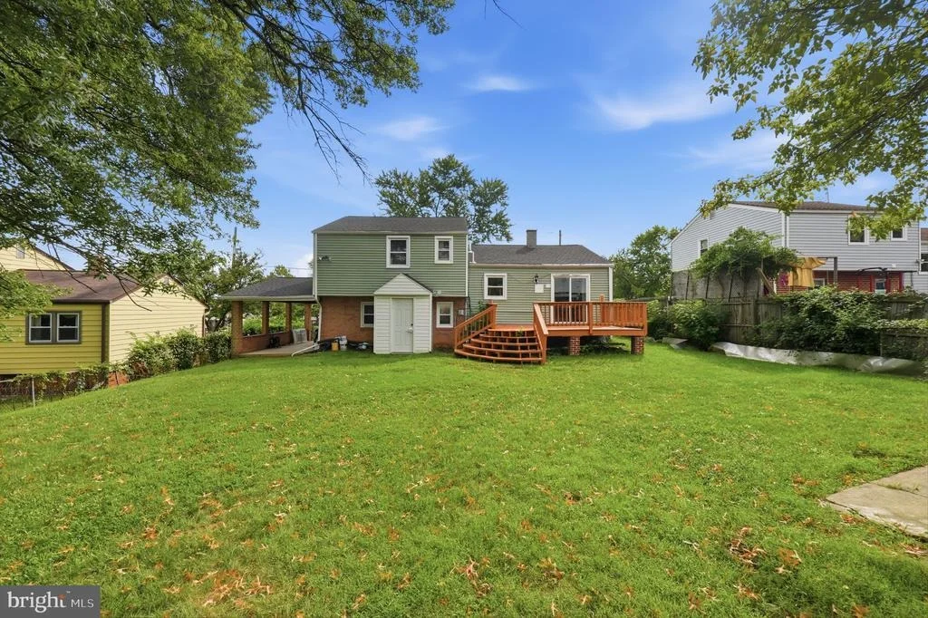Photo of 7518 DOVER LANE