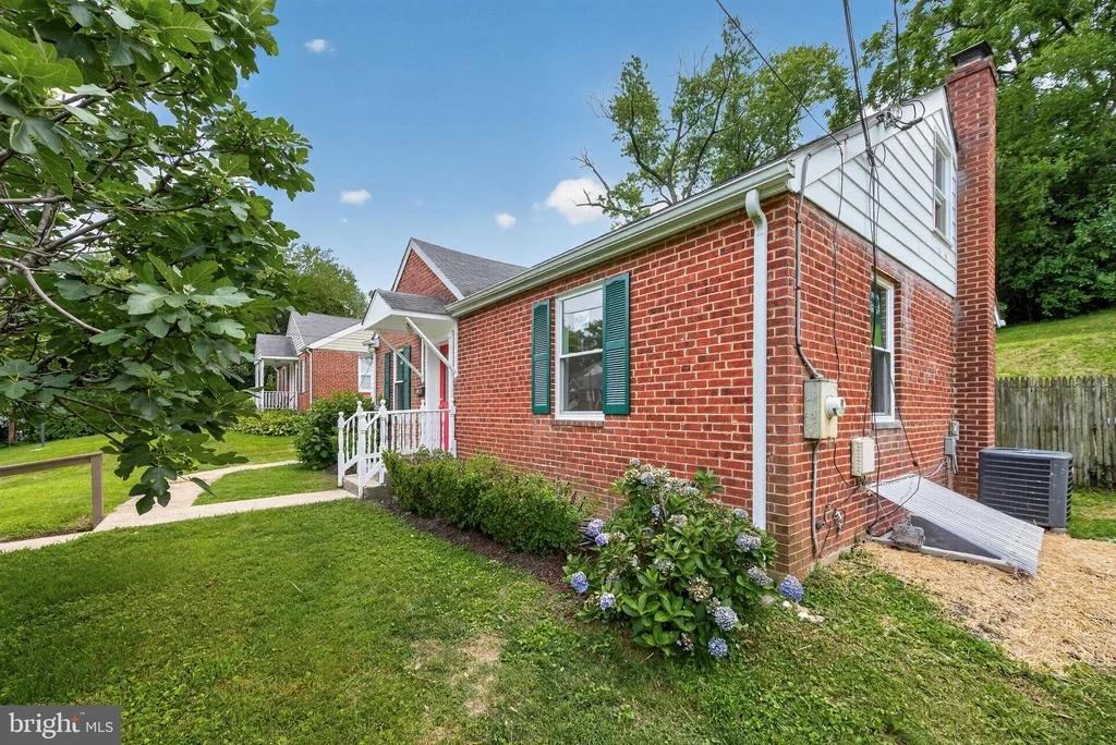 Photo of 2704 FENIMORE ROAD