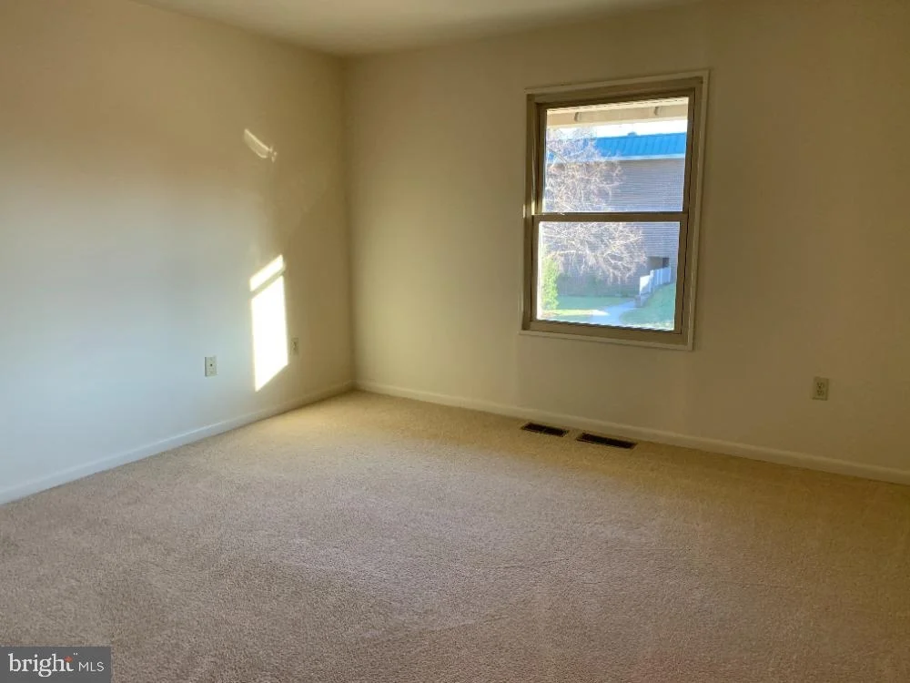 Photo of Unit 3F at 3632 GLENEAGLES DRIVE